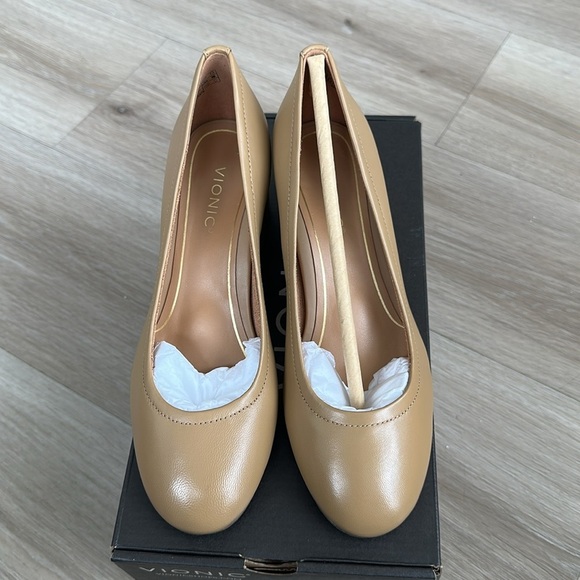 Vionic Tan Block Heel Shoes Vionic Carmel Women's Heels Carmel Nappa Size - Picture 6 of 10